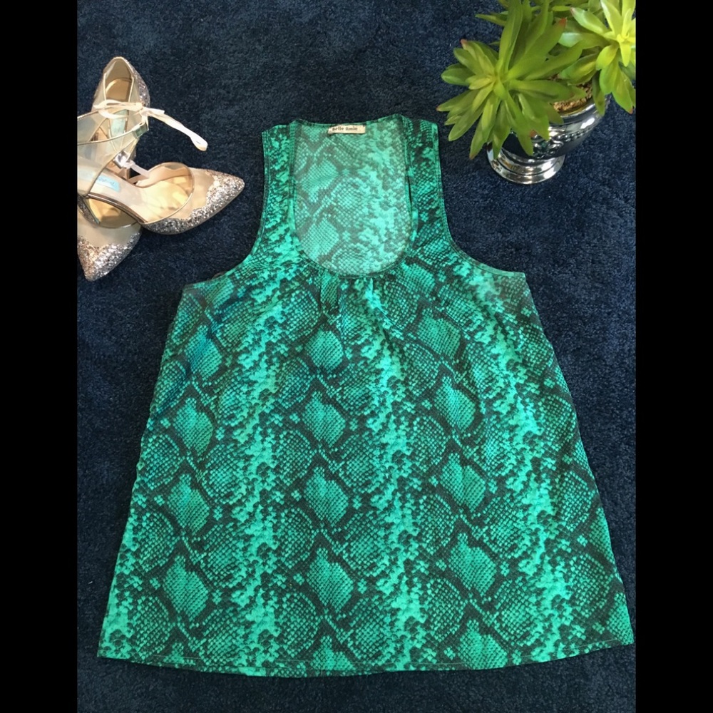 💵★FAST SHIPPING★💵 Green Blouse 🍃💚🍃